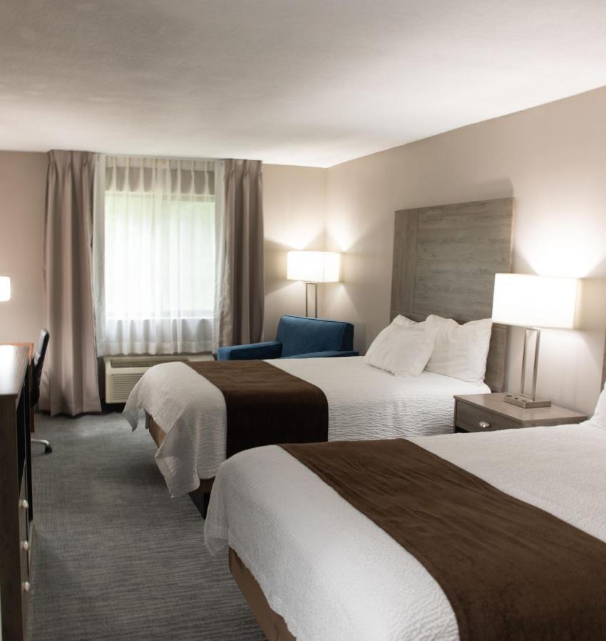 Lomira Inn And Suites エクステリア 写真