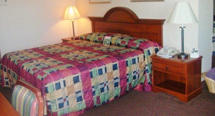 Lomira Inn And Suites エクステリア 写真